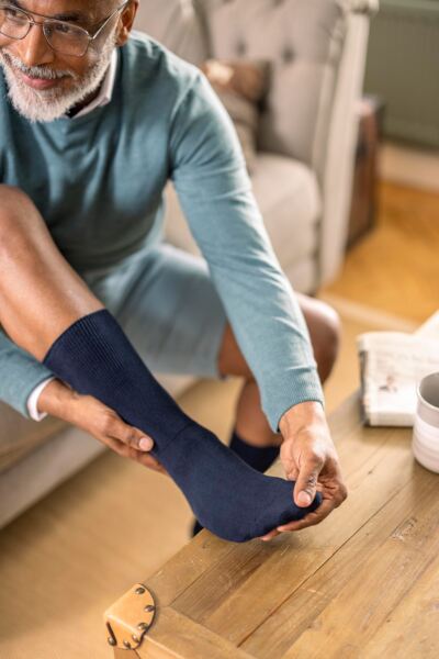 1 Pair FootNurse Oedema Extra Wide Cotton Socks Men's - Iomi